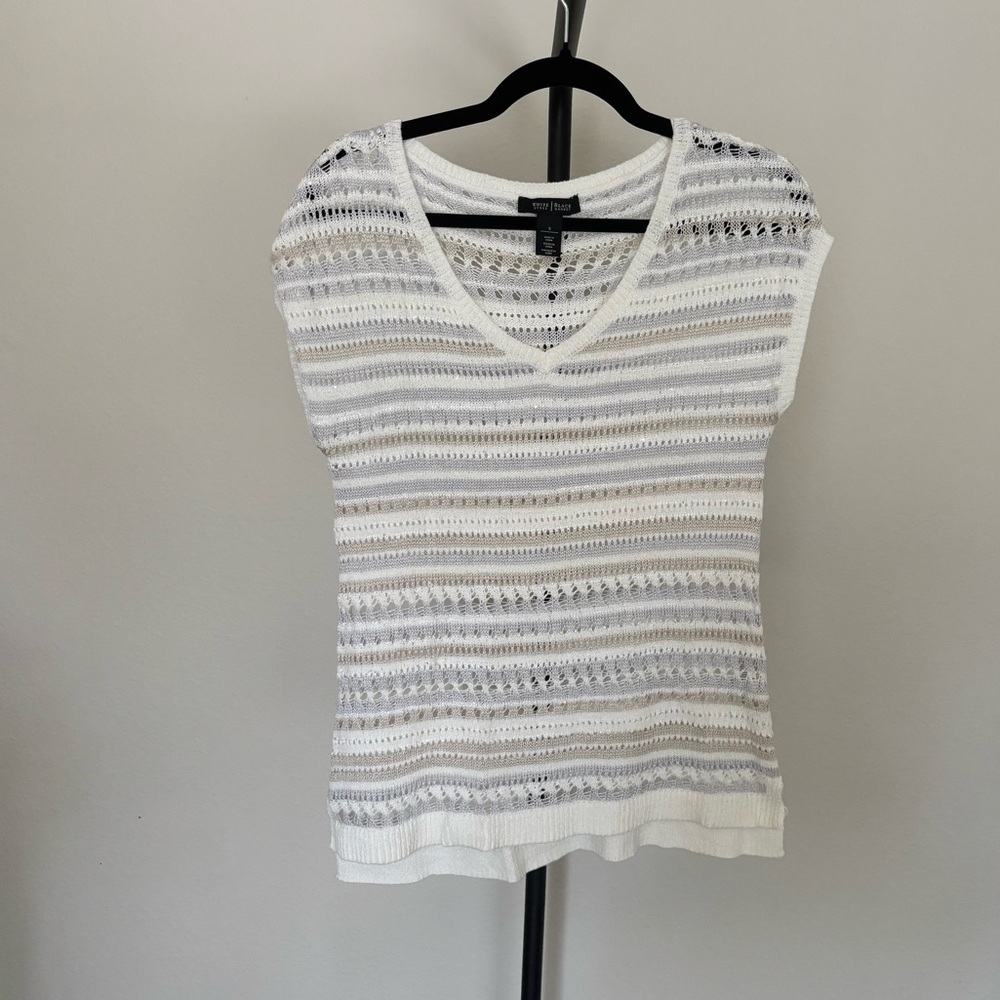 White House Black Market White Tan and Gray Crochet Knit Top Size S